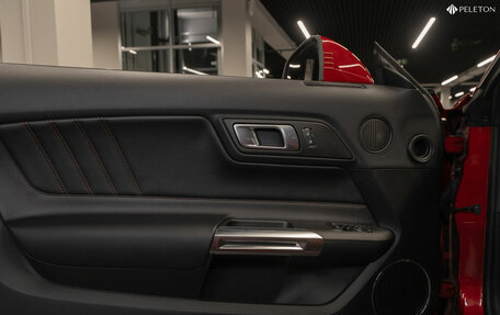 Ford Mustang VI рестайлинг, 2022 год, 8 300 000 рублей, 13 фотография