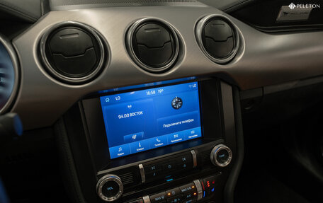 Ford Mustang VI рестайлинг, 2022 год, 8 300 000 рублей, 19 фотография