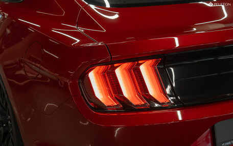 Ford Mustang VI рестайлинг, 2022 год, 8 300 000 рублей, 24 фотография
