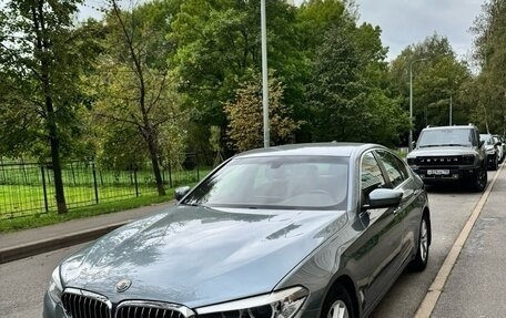 BMW 5 серия, 2018 год, 2 350 000 рублей, 1 фотография