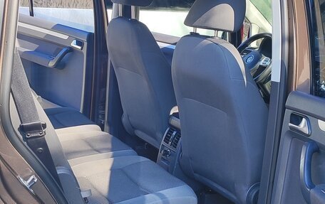 Volkswagen Touran III, 2012 год, 1 200 000 рублей, 10 фотография