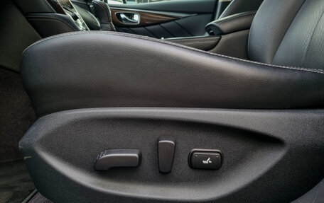 Infiniti Q50 I рестайлинг, 2017 год, 2 600 000 рублей, 14 фотография