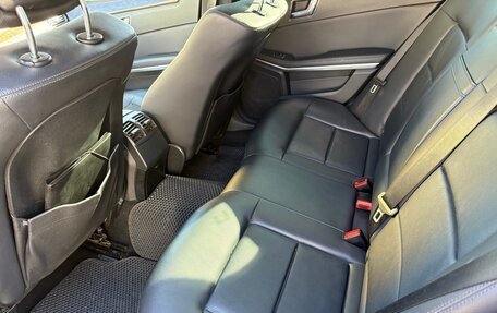Mercedes-Benz E-Класс, 2011 год, 1 136 000 рублей, 10 фотография