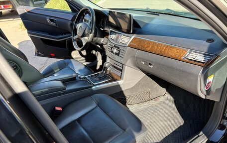Mercedes-Benz E-Класс, 2011 год, 1 136 000 рублей, 15 фотография