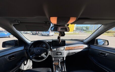 Mercedes-Benz E-Класс, 2011 год, 1 136 000 рублей, 16 фотография