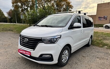 Hyundai H-1 II рестайлинг, 2021 год, 3 049 000 рублей, 3 фотография