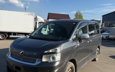 Toyota Voxy II, 2011 год, 600 000 рублей, 1 фотография