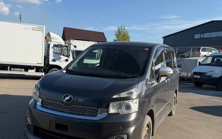 Toyota Voxy II, 2011 год, 600 000 рублей, 9 фотография