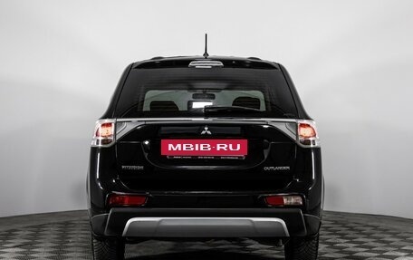 Mitsubishi Outlander III рестайлинг 3, 2014 год, 1 149 000 рублей, 6 фотография