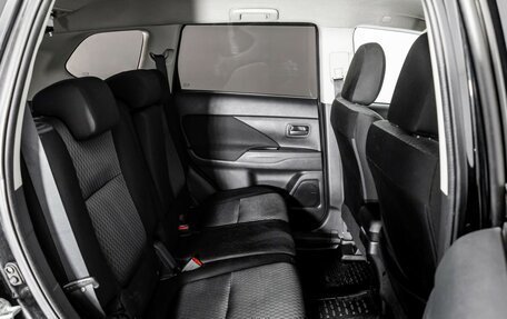 Mitsubishi Outlander III рестайлинг 3, 2014 год, 1 149 000 рублей, 15 фотография