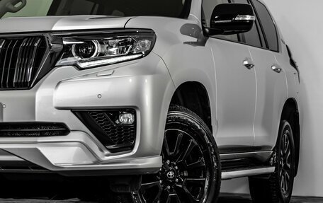Toyota Land Cruiser Prado 150 рестайлинг 2, 2020 год, 6 699 000 рублей, 3 фотография