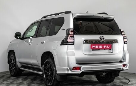 Toyota Land Cruiser Prado 150 рестайлинг 2, 2020 год, 6 699 000 рублей, 11 фотография