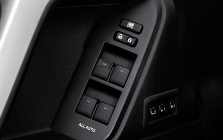 Toyota Land Cruiser Prado 150 рестайлинг 2, 2020 год, 6 699 000 рублей, 29 фотография
