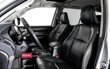 Toyota Land Cruiser Prado 150 рестайлинг 2, 2020 год, 6 699 000 рублей, 30 фотография