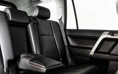 Toyota Land Cruiser Prado 150 рестайлинг 2, 2020 год, 6 699 000 рублей, 31 фотография