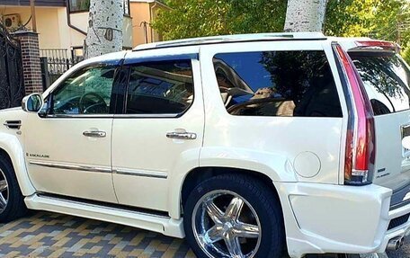 Cadillac Escalade III, 2008 год, 1 900 000 рублей, 2 фотография