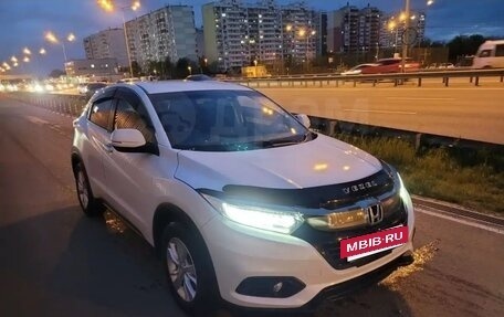 Honda Vezel, 2018 год, 2 275 000 рублей, 3 фотография