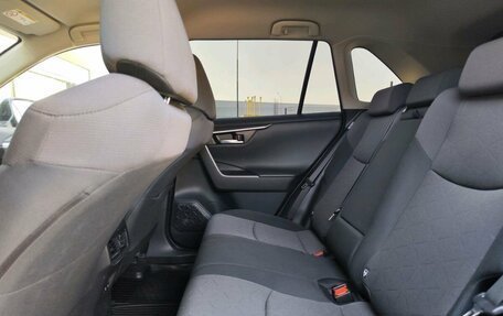 Toyota RAV4, 2020 год, 2 999 000 рублей, 12 фотография