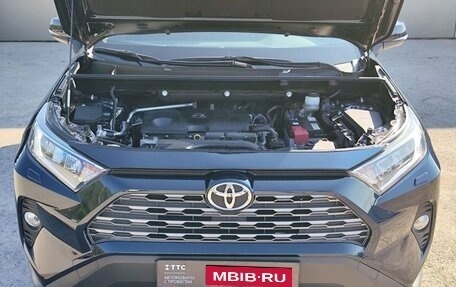 Toyota RAV4, 2020 год, 2 999 000 рублей, 9 фотография