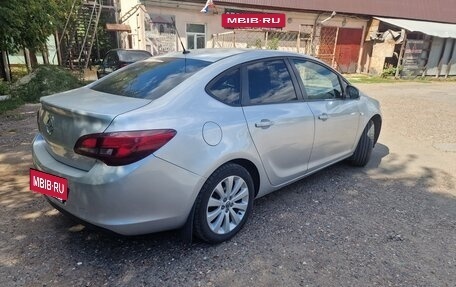 Opel Astra J, 2013 год, 780 000 рублей, 3 фотография