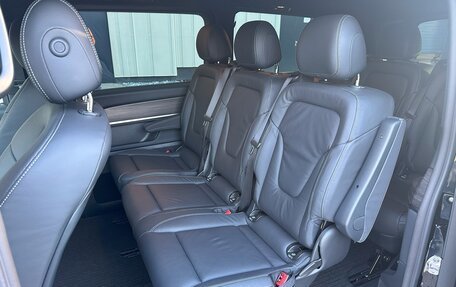 Mercedes-Benz V-Класс, 2024 год, 12 800 000 рублей, 4 фотография