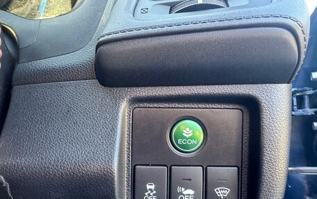 Honda Vezel, 2015 год, 1 400 000 рублей, 11 фотография