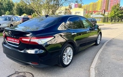 Toyota Camry, 2018 год, 2 490 000 рублей, 1 фотография