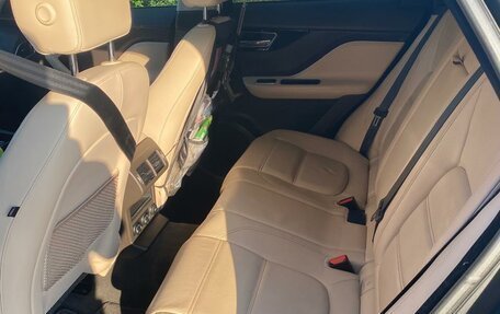 Jaguar F-Pace, 2017 год, 3 188 888 рублей, 8 фотография
