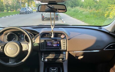 Jaguar F-Pace, 2017 год, 3 188 888 рублей, 15 фотография