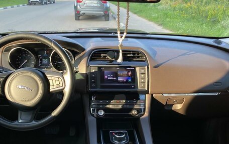 Jaguar F-Pace, 2017 год, 3 188 888 рублей, 16 фотография