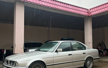 BMW 5 серия, 1991 год, 850 000 рублей, 2 фотография