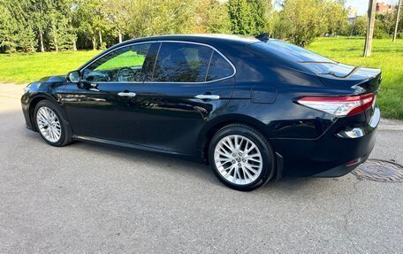 Toyota Camry, 2018 год, 2 490 000 рублей, 5 фотография