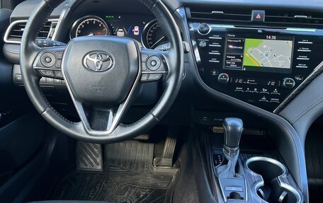 Toyota Camry, 2018 год, 2 490 000 рублей, 11 фотография