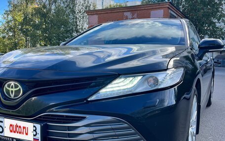 Toyota Camry, 2018 год, 2 490 000 рублей, 6 фотография