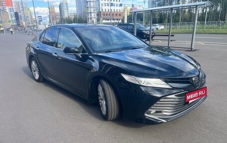 Toyota Camry, 2018 год, 2 490 000 рублей, 10 фотография