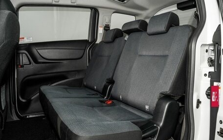 Toyota Sienta II, 2016 год, 1 290 000 рублей, 7 фотография