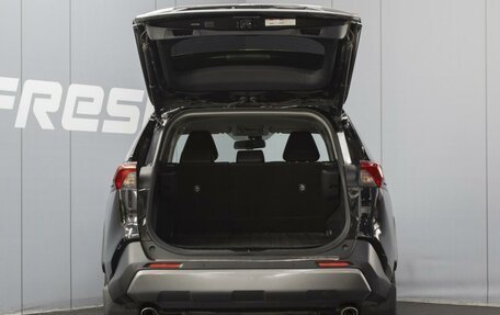 Toyota RAV4, 2020 год, 3 380 000 рублей, 21 фотография