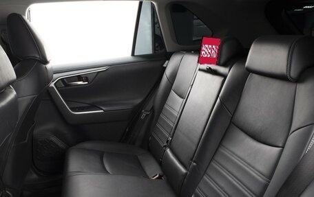 Toyota RAV4, 2020 год, 3 380 000 рублей, 10 фотография