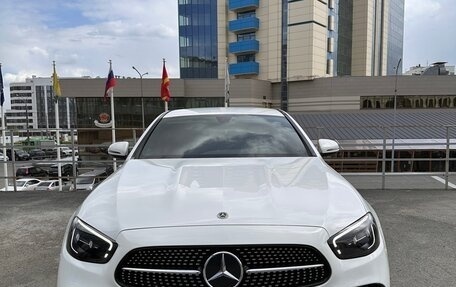 Mercedes-Benz E-Класс, 2021 год, 3 950 000 рублей, 1 фотография