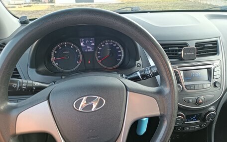 Hyundai Solaris II рестайлинг, 2016 год, 1 200 000 рублей, 11 фотография