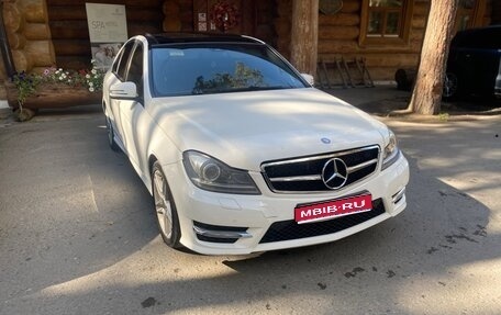 Mercedes-Benz C-Класс, 2014 год, 1 700 000 рублей, 1 фотография