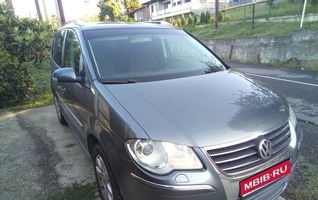 Volkswagen Touran III, 2007 год, 1 000 000 рублей, 1 фотография