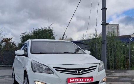 Hyundai Solaris II рестайлинг, 2015 год, 785 000 рублей, 1 фотография