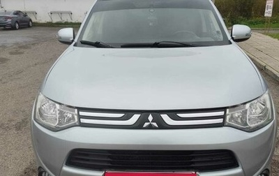 Mitsubishi Outlander III рестайлинг 3, 2013 год, 1 100 000 рублей, 1 фотография