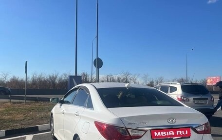 Hyundai Sonata VI, 2014 год, 950 000 рублей, 3 фотография