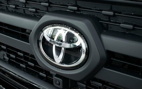 Toyota RAV4, 2024 год, 3 898 000 рублей, 12 фотография