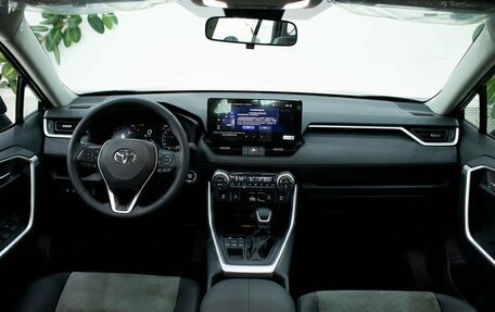 Toyota RAV4, 2024 год, 3 898 000 рублей, 19 фотография