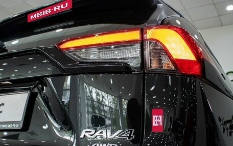 Toyota RAV4, 2024 год, 3 898 000 рублей, 9 фотография