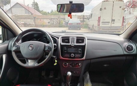 Renault Sandero II рестайлинг, 2017 год, 850 000 рублей, 2 фотография