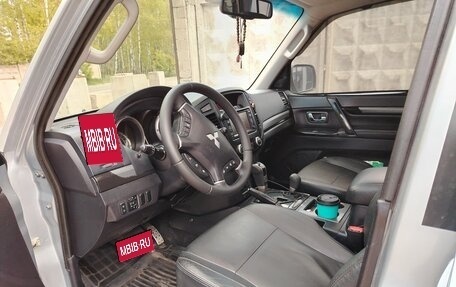 Mitsubishi Pajero IV, 2011 год, 1 770 000 рублей, 6 фотография